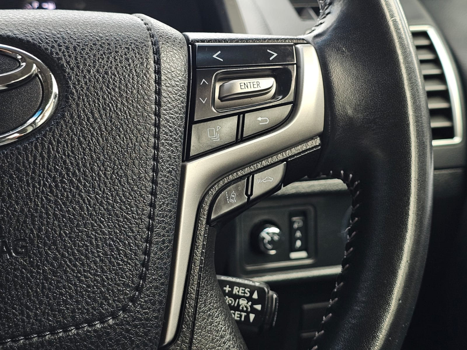 2019 Toyota Land Cruiser Prado – Powerful, Reliable & Refined