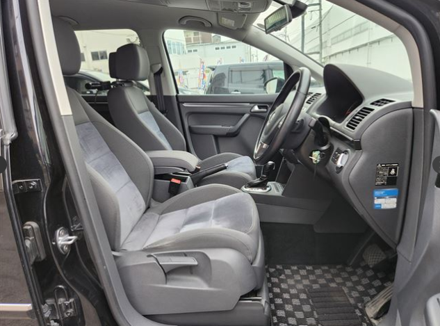 Volkswagen Touran TSI Comfortline – Spacious Family MPV