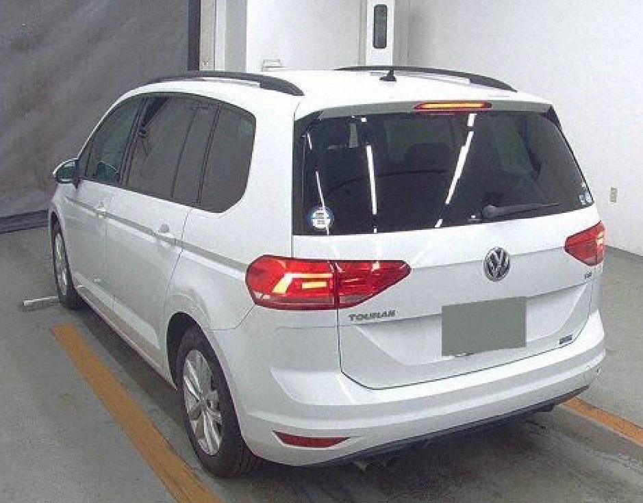 Volkswagen Golf Touran TSI Comfortline – Spacious Family MPV (2016)