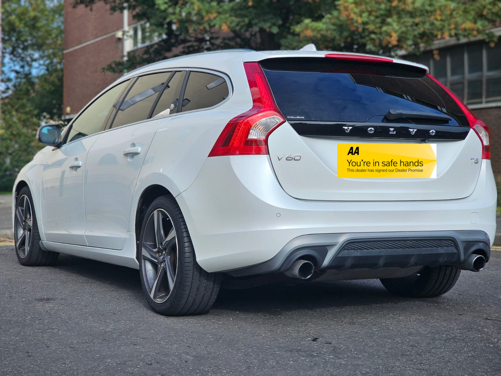 Volvo V60 T5 R-Design | One owner | 37,000 miles