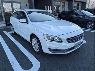 2015 Volvo V60 T4 Luxury Edition – Pearl White | 1.6L Turbo | Automatic