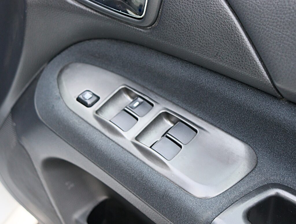 Mitsubishi Lancer 2.0 EVO IX MR FQ-360 4dr