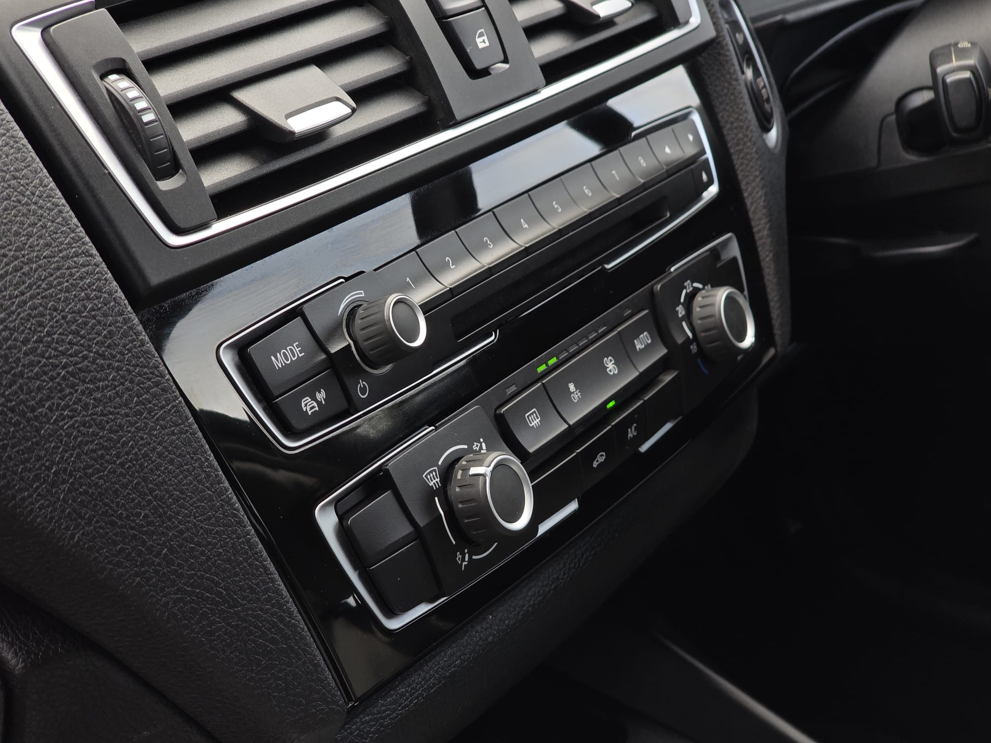 BMW 1 Series 2.0 118d Auto Euro 6 (s/s) 5dr