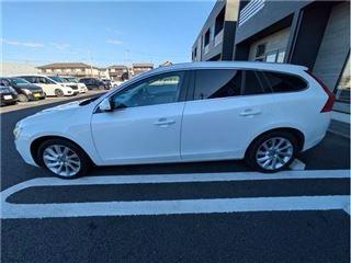 2015 Volvo V60 T4 Luxury Edition – Pearl White | 1.6L Turbo | Automatic