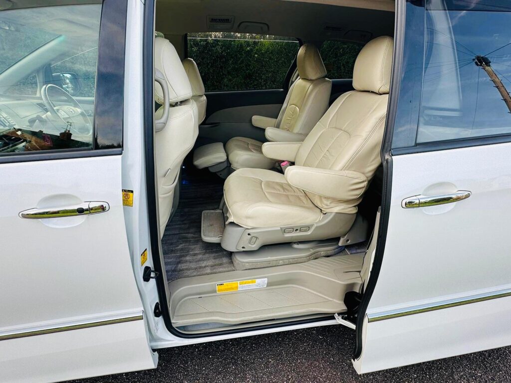 Toyota Estima 2014 Hybrid Low Mileage