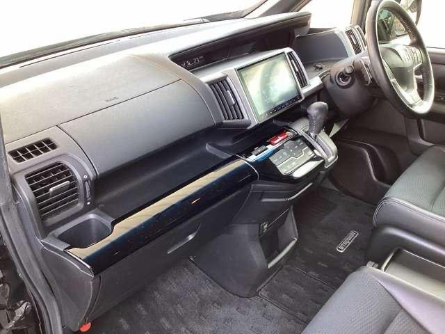 2015 Honda Step WGN Spada Z Cool Spirit – Black | 2.0L | Dual Power Sliding Doors