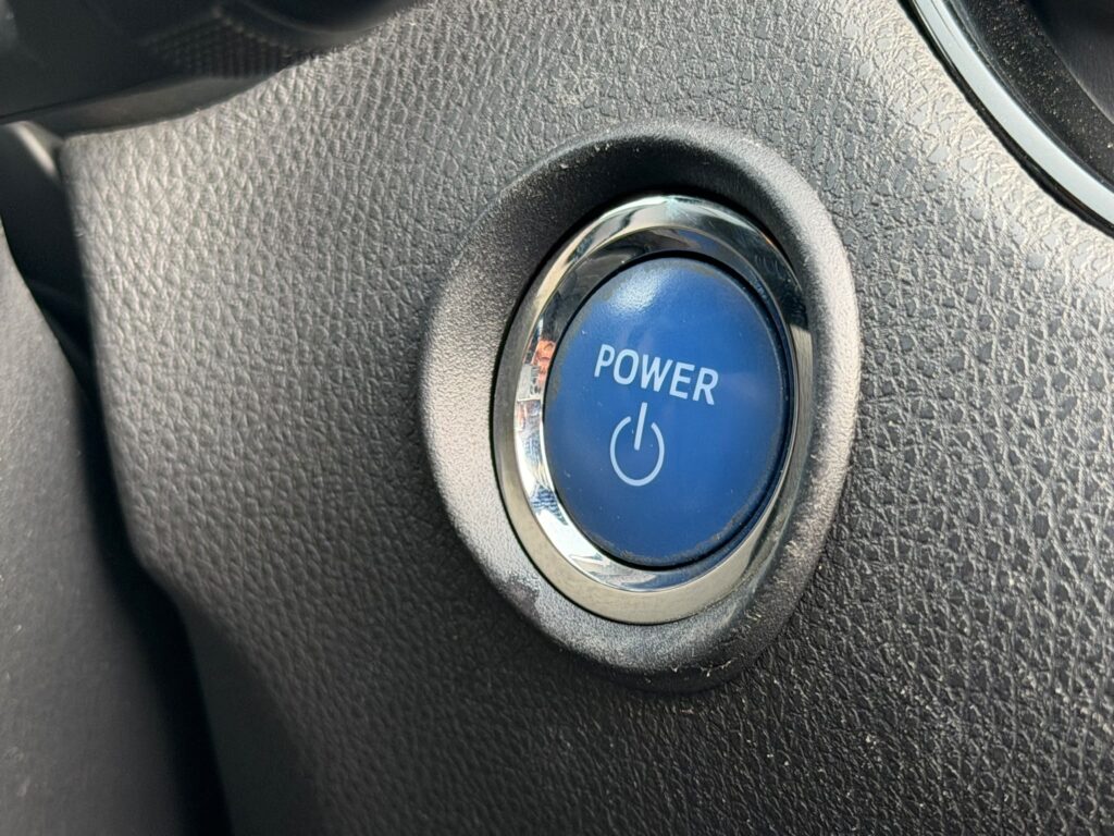 Toyota C-HR Hybrid 2017 1.8