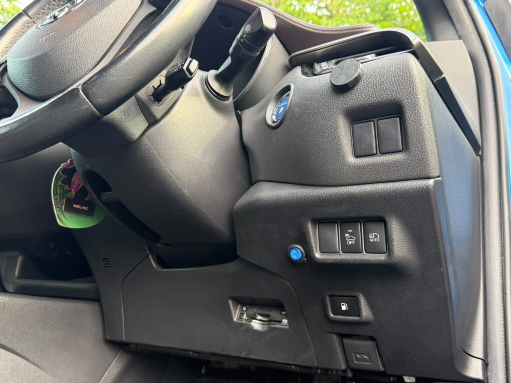 Toyota C-HR Hybrid 2017 1.8