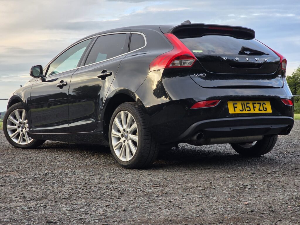 Volvo V40 T4 Black