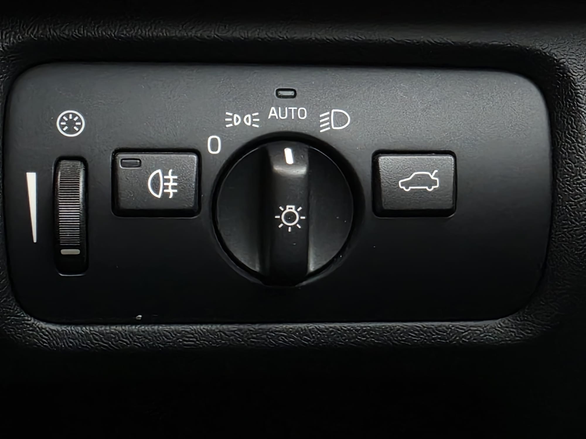 Volvo V40 T4 Black