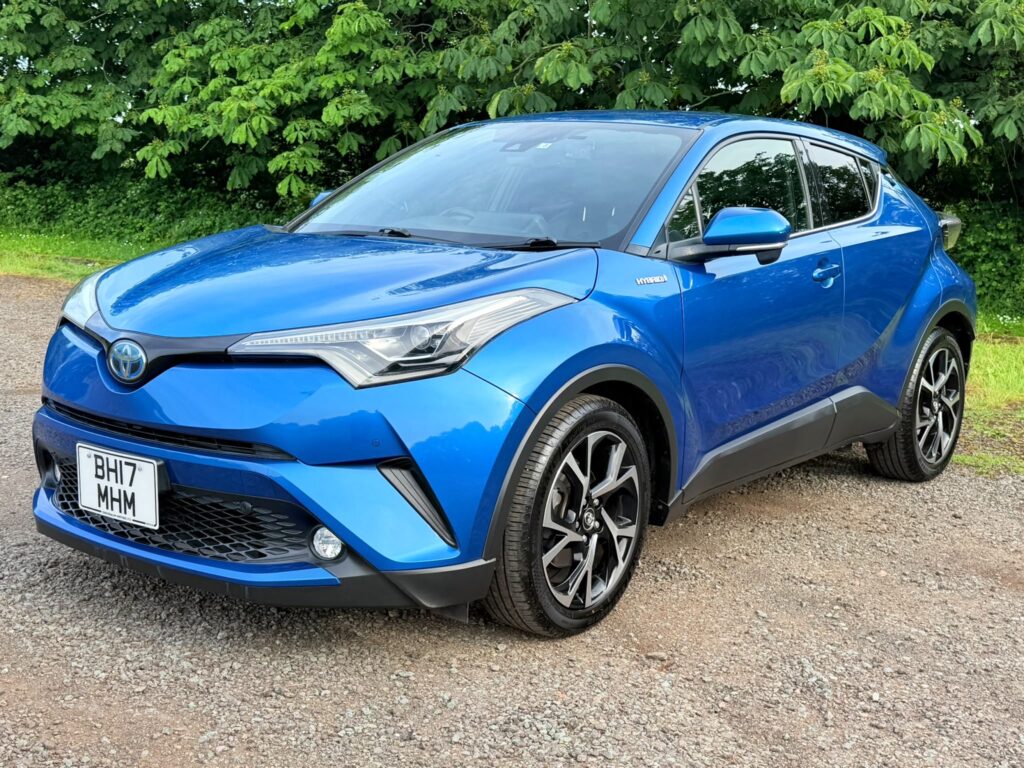 Toyota C-HR Hybrid 2017 1.8