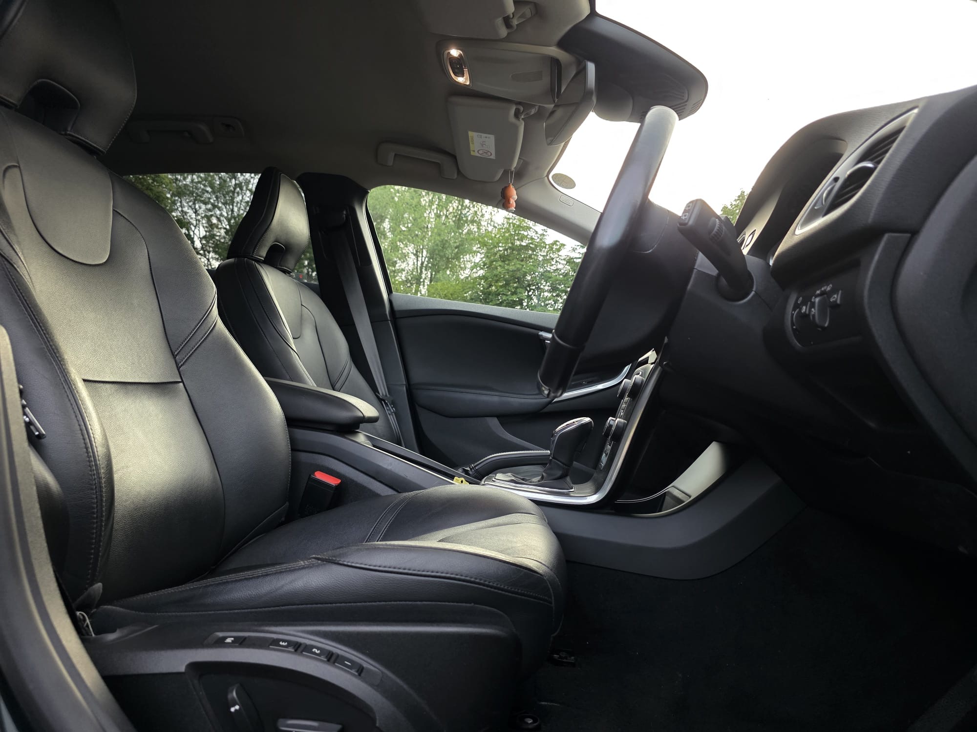 Volvo V40 T4 Black