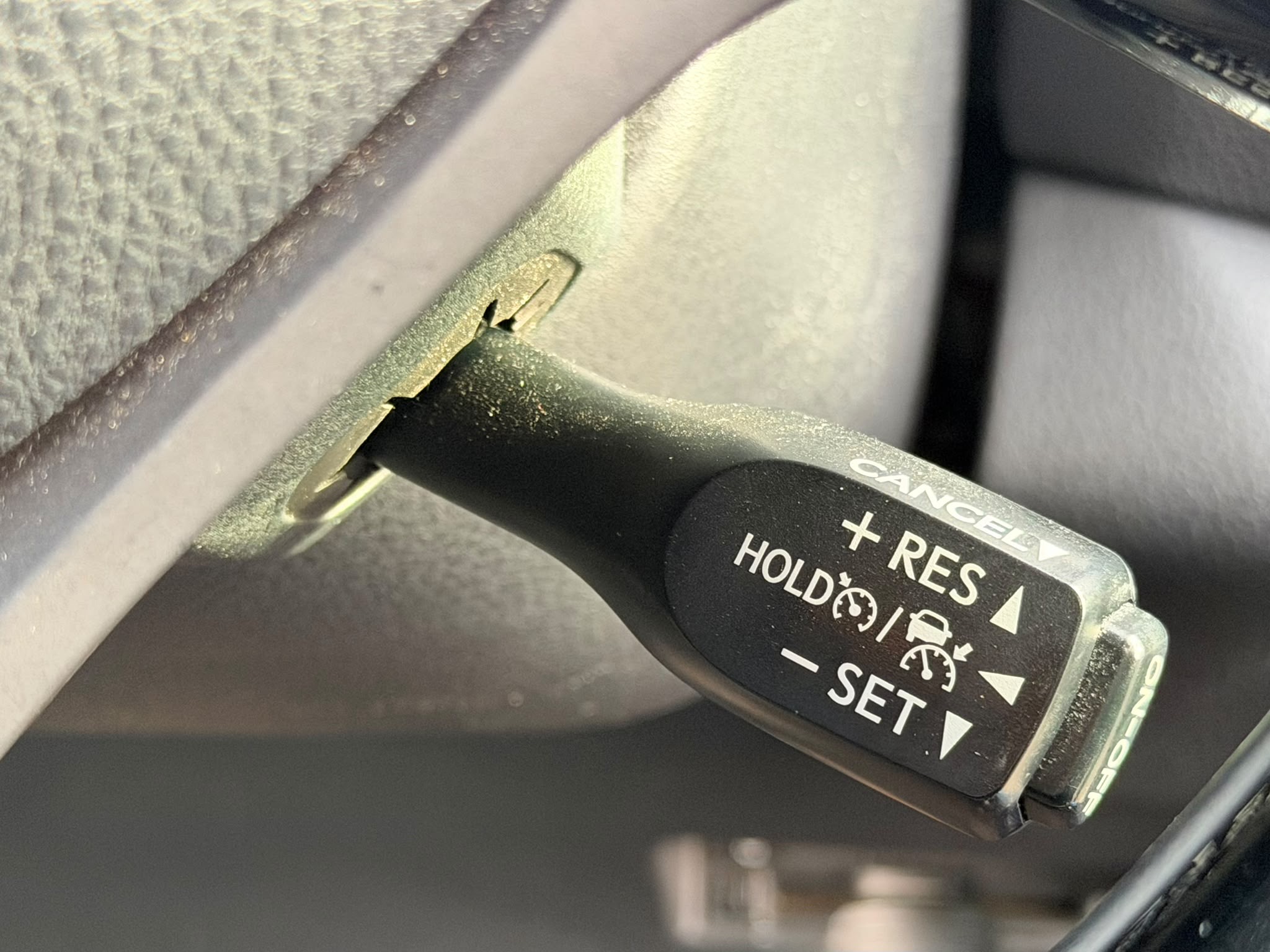 Toyota C-HR Hybrid 2017 1.8