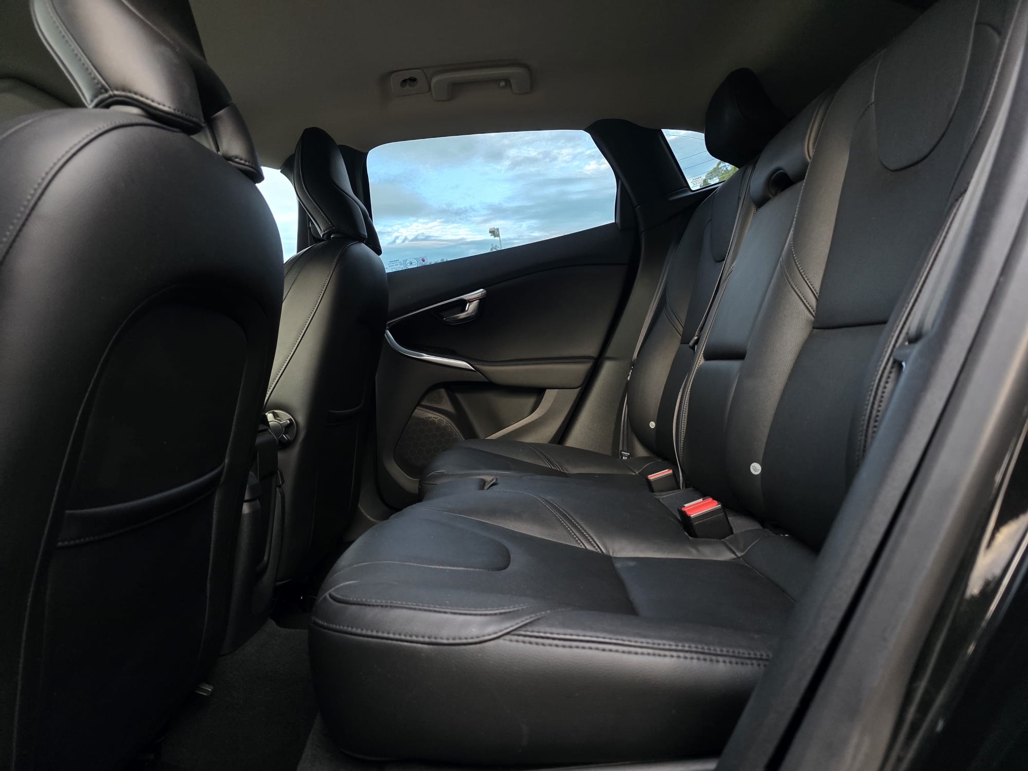Volvo V40 T4 Black