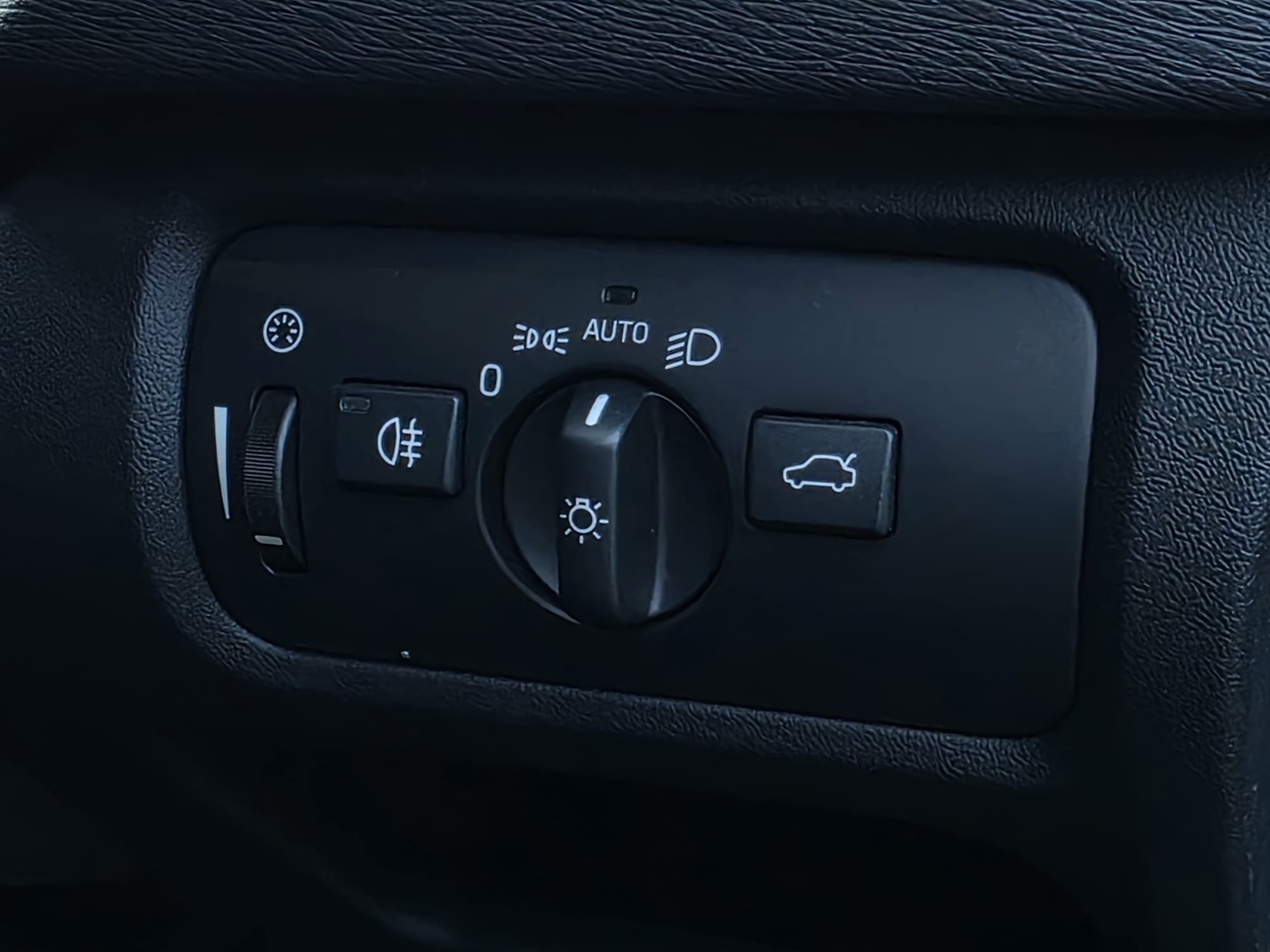 Volvo V40 T4 Black