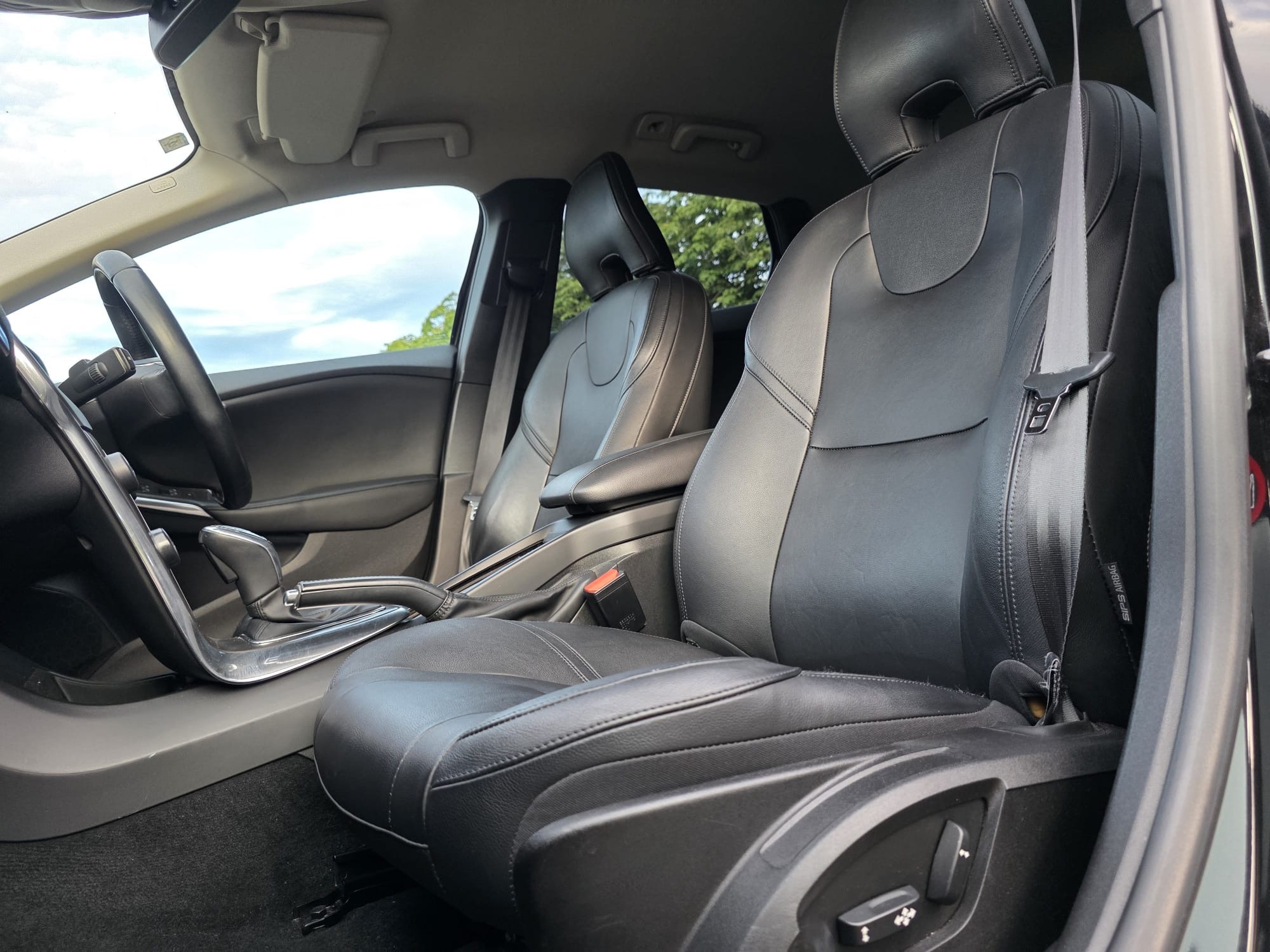 Volvo V40 T4 Black
