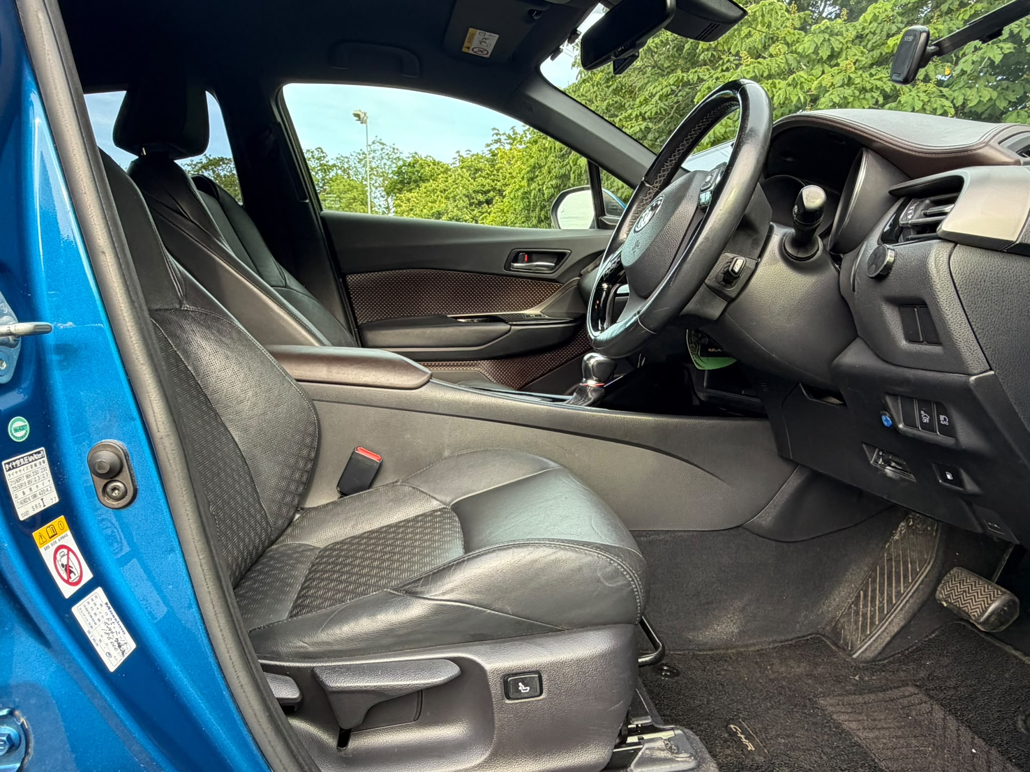 Toyota C-HR Hybrid 2017 1.8