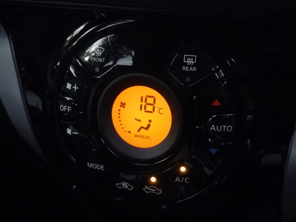 2016 Nissan Note 1.2 DIG-S Tekna Hatchback 5dr Petrol CVT Euro 6 (s/s) (98 ps)