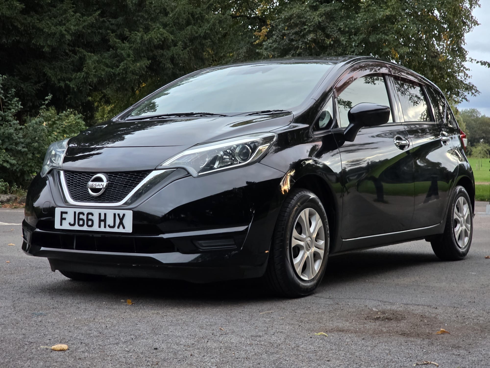 2016 Nissan Note 1.2 DIG-S Tekna Hatchback 5dr Petrol CVT Euro 6 (s/s) (98 ps)