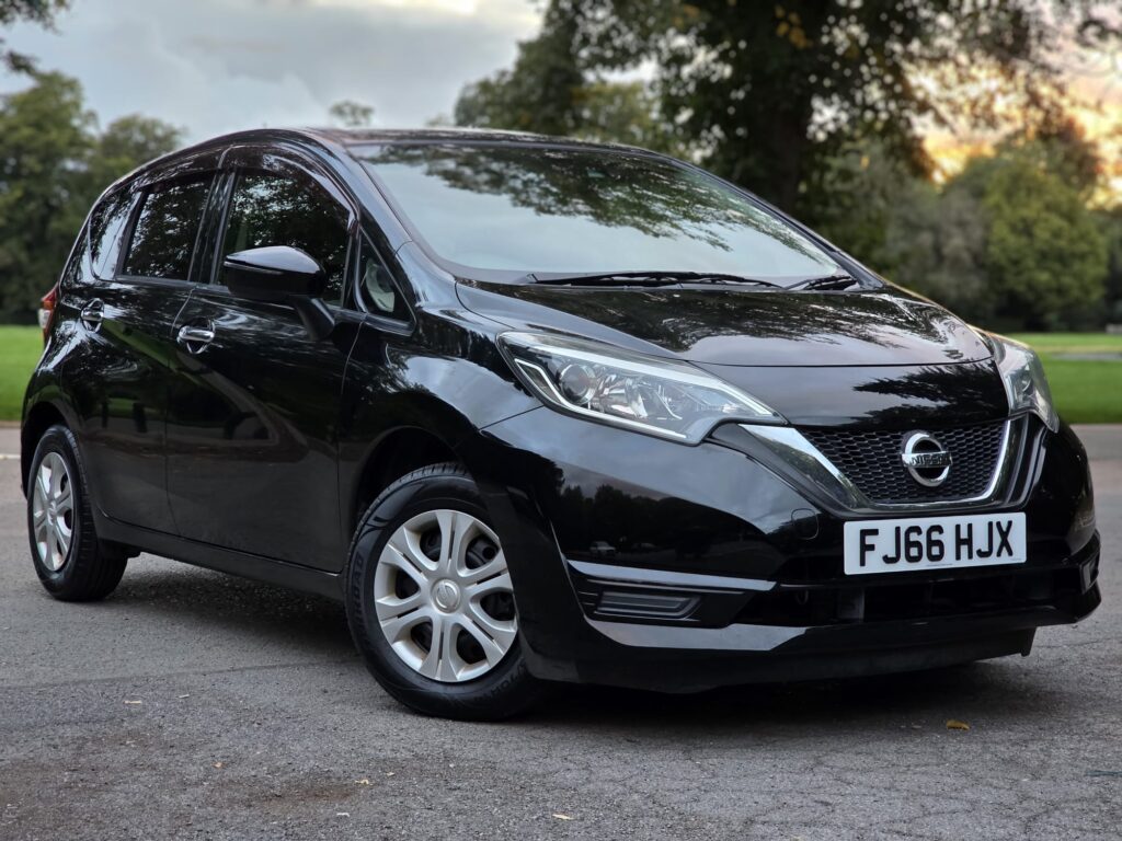 2016 Nissan Note 1.2 DIG-S Tekna Hatchback 5dr Petrol CVT Euro 6 (s/s) (98 ps)